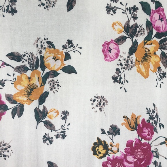 Torrid floral print pin tuck button long sleeve 1x - Picture 8 of 10